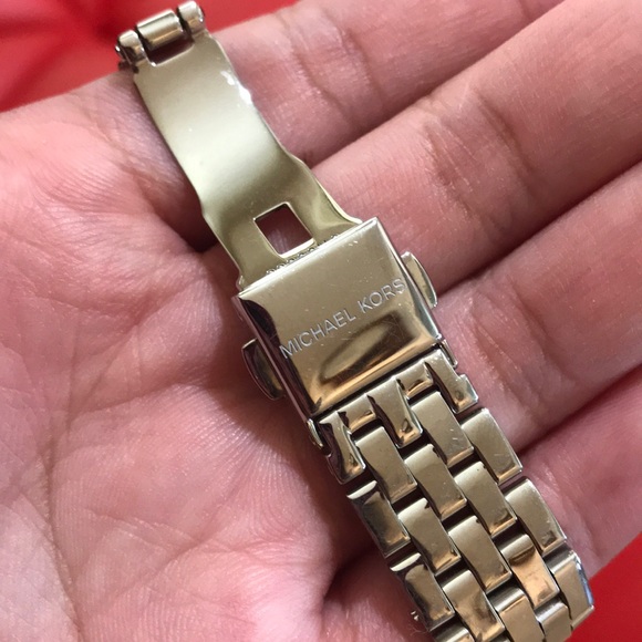 Michael Kors Watch with Rose Gold Face - Picture 2 of 3